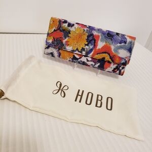 NWOT HOBO International Jill Large Trifold Poppy Floral Print Leather Wallet